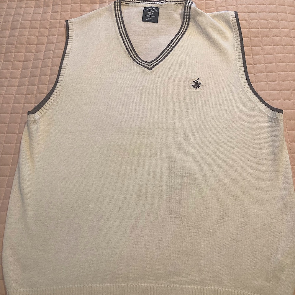 Exc condition sweater Polo Sweater vest. You won’t find another like it